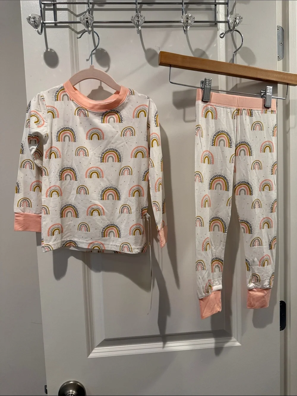 Bamboo girls Rainbow Print Pajama Set size 3T NWT